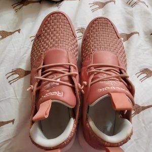 Reebok dusty rose pink sneakers